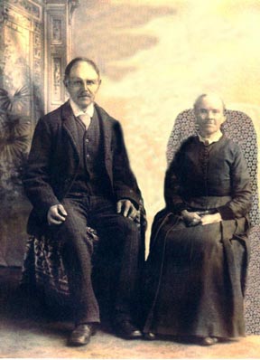 Ole and Johanna Alm about 1890