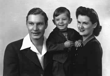 Harold Bekkerus family c. 1941