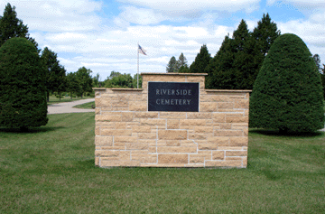 Entrance to Riverside Cemetery